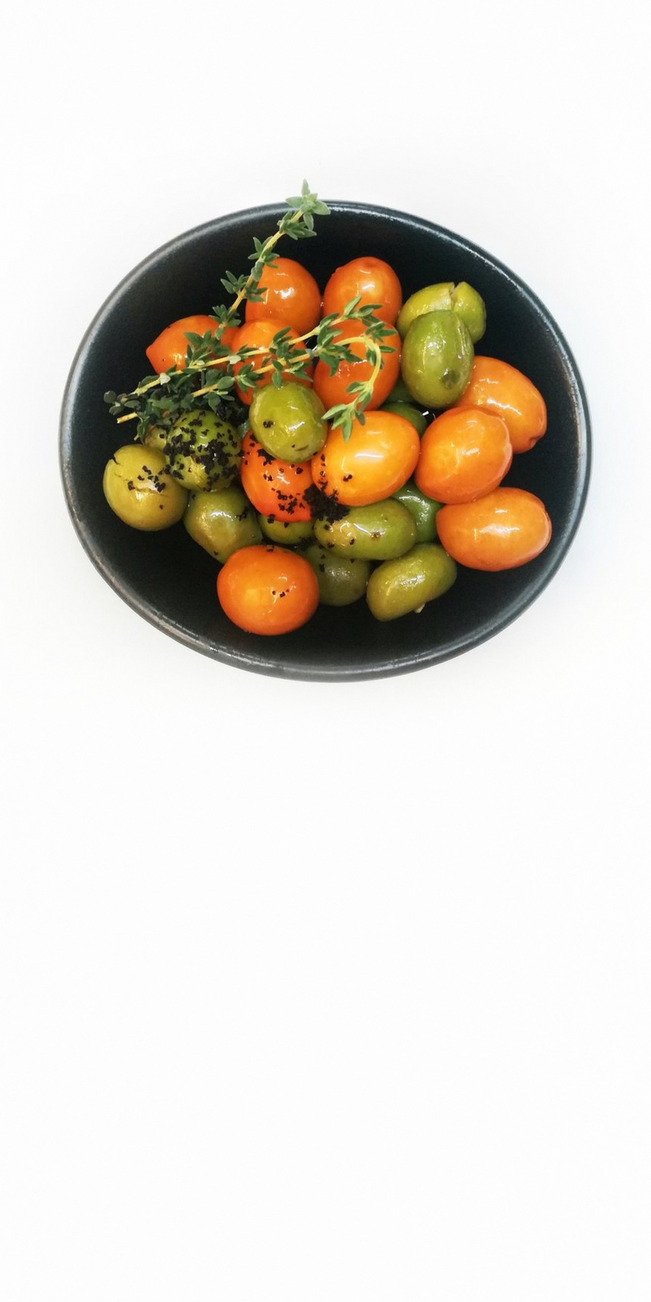 Olives marinées